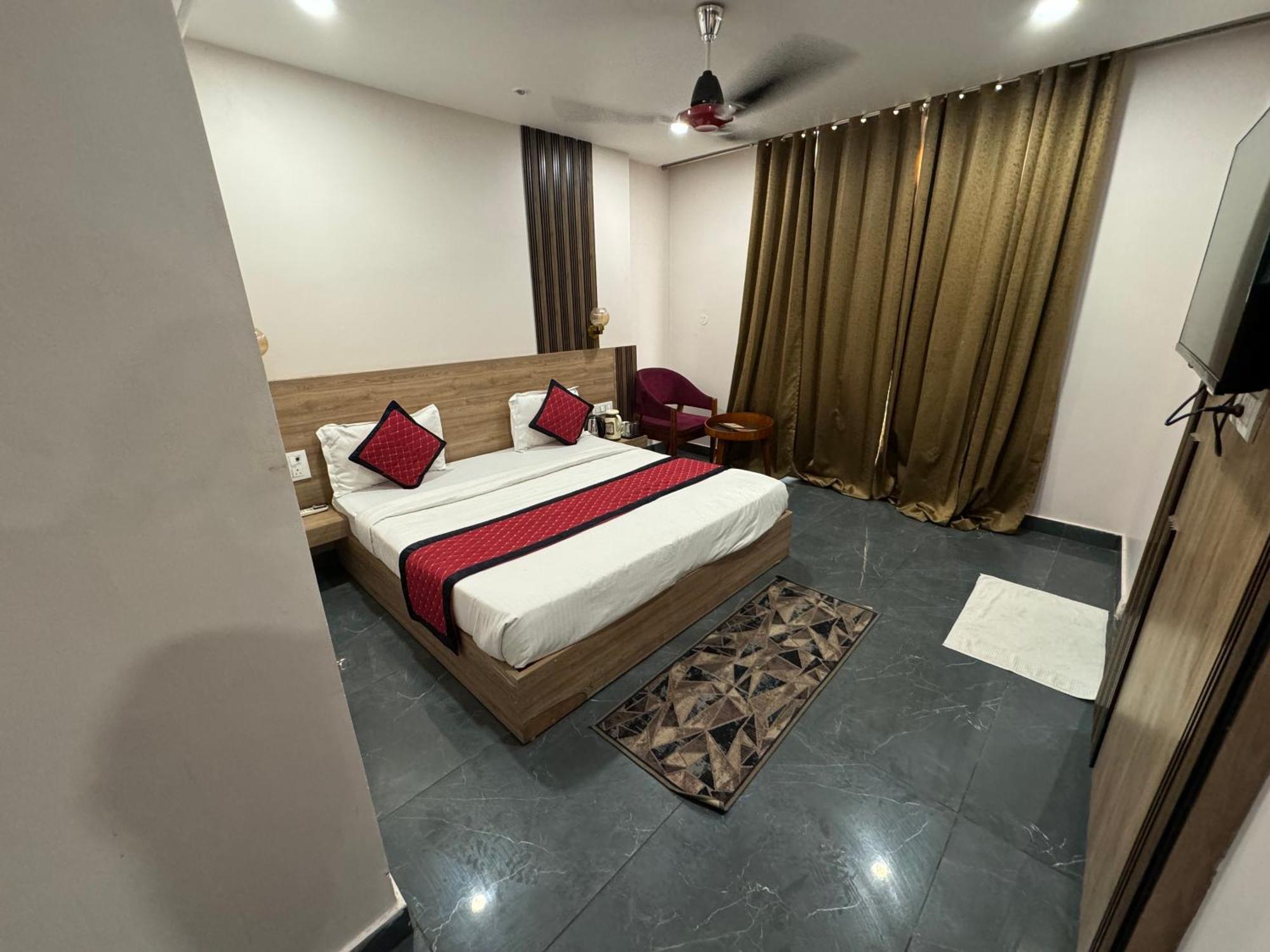 הרידוואר Namay Inn By T And M Hotels מראה חיצוני תמונה